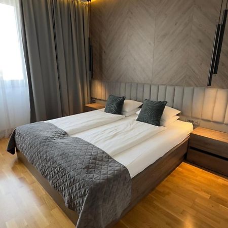 Dom Boutique Apartments - Park View Belgrado Buitenkant foto